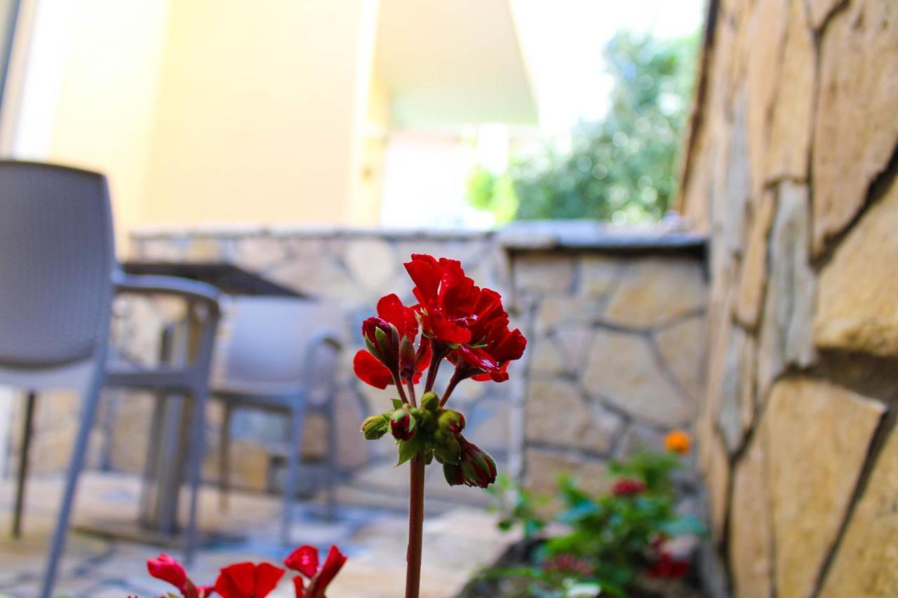Arial Trinity Suites Vlorë Exterior foto