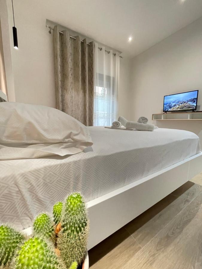 Arial Trinity Suites Vlorë Exterior foto