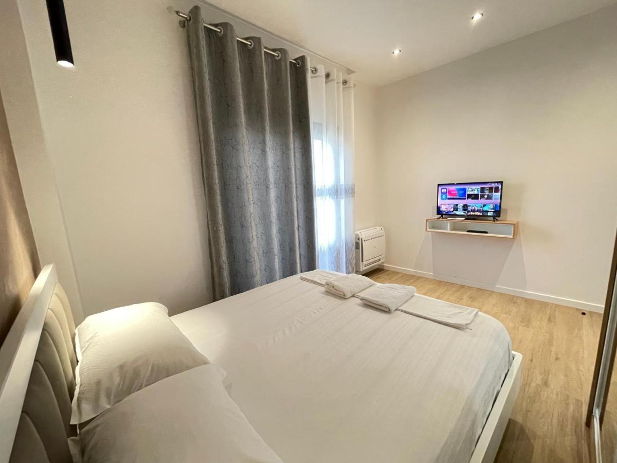 Arial Trinity Suites Vlorë Exterior foto