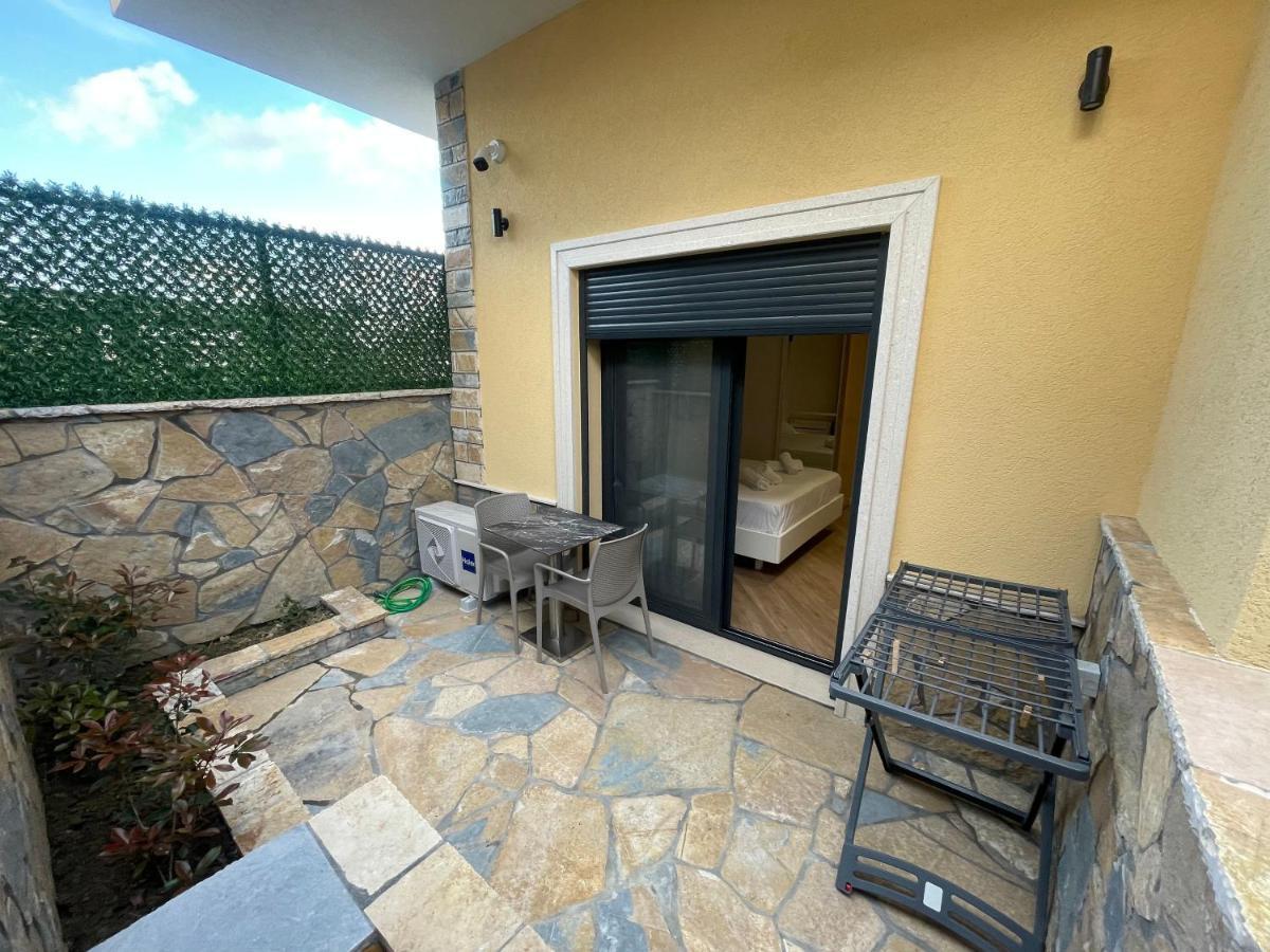 Arial Trinity Suites Vlorë Exterior foto