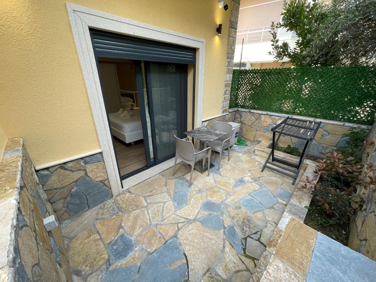 Arial Trinity Suites Vlorë Exterior foto