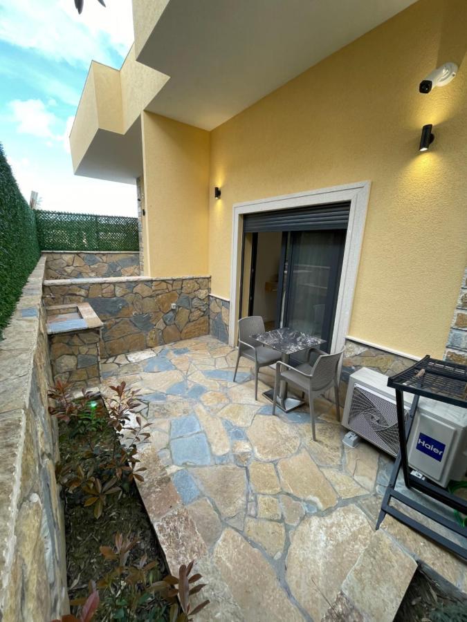 Arial Trinity Suites Vlorë Exterior foto