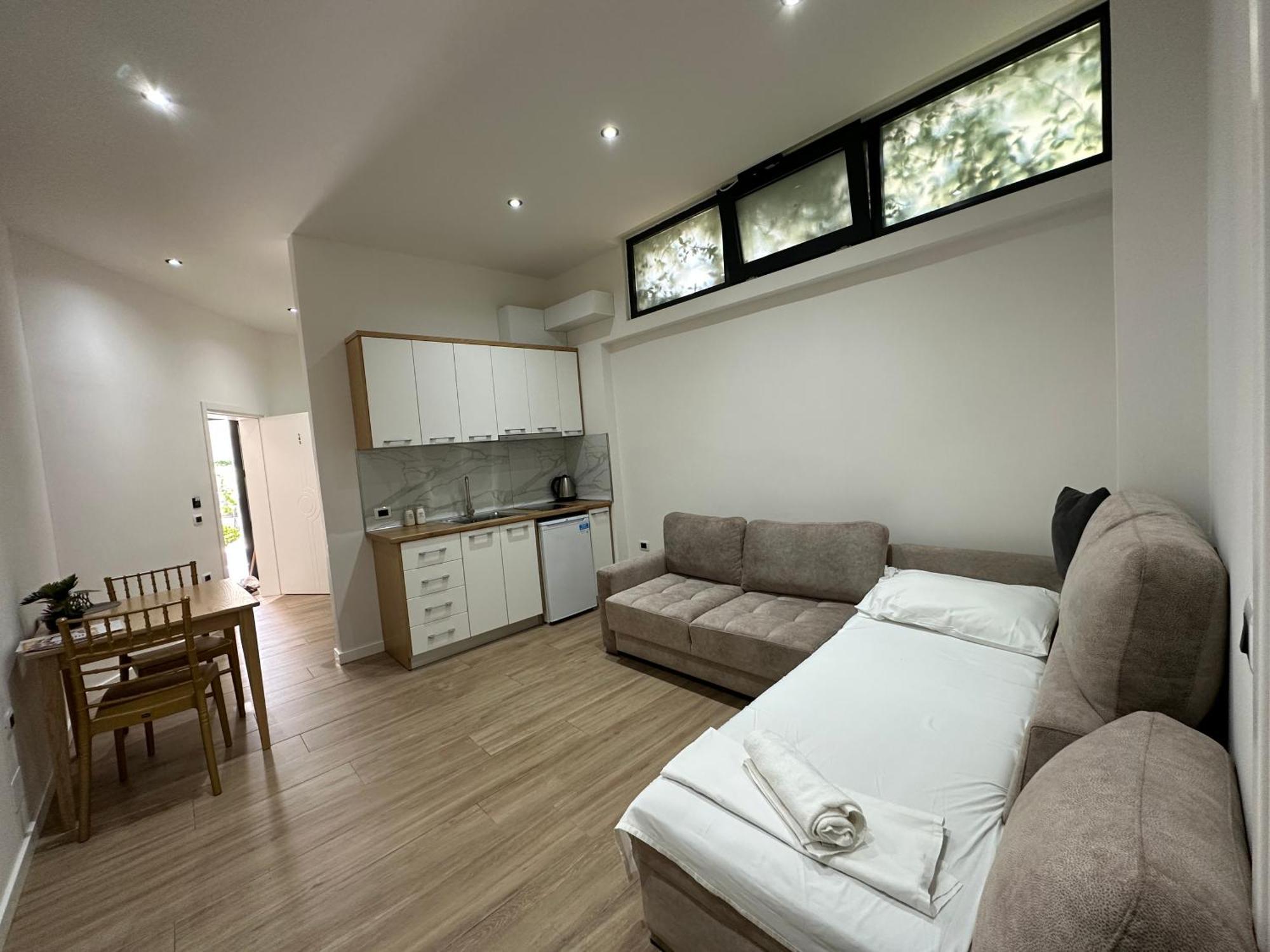 Arial Trinity Suites Vlorë Exterior foto