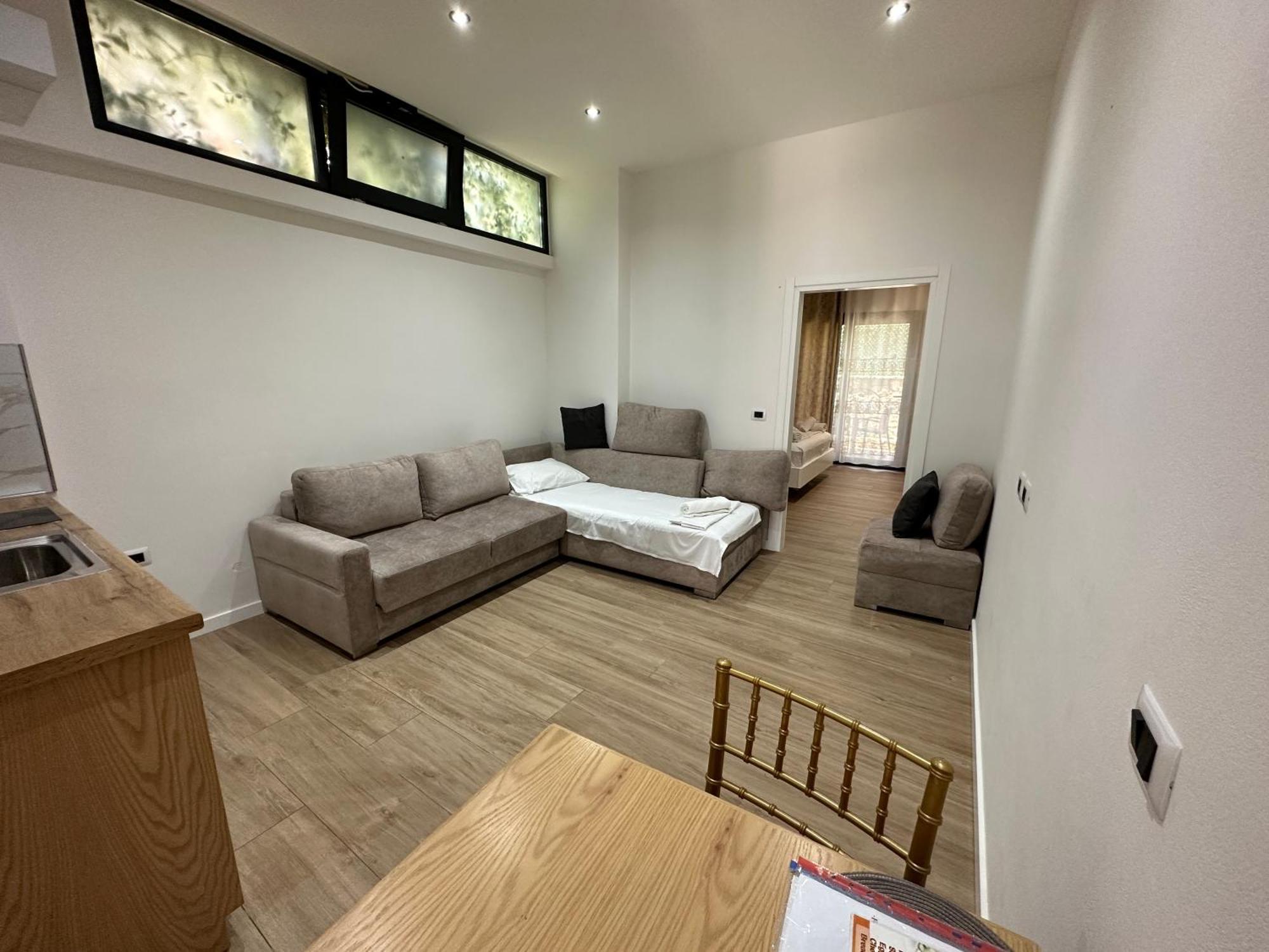Arial Trinity Suites Vlorë Exterior foto