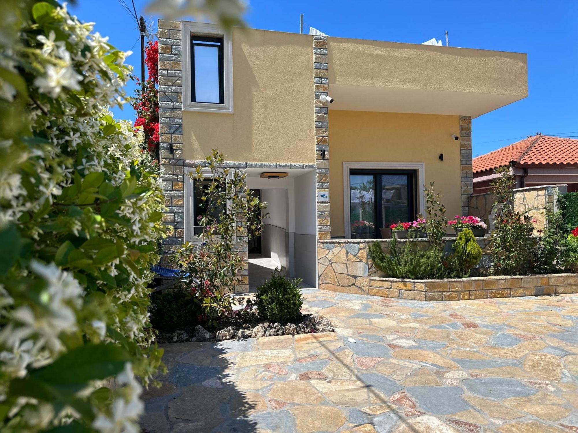 Arial Trinity Suites Vlorë Exterior foto