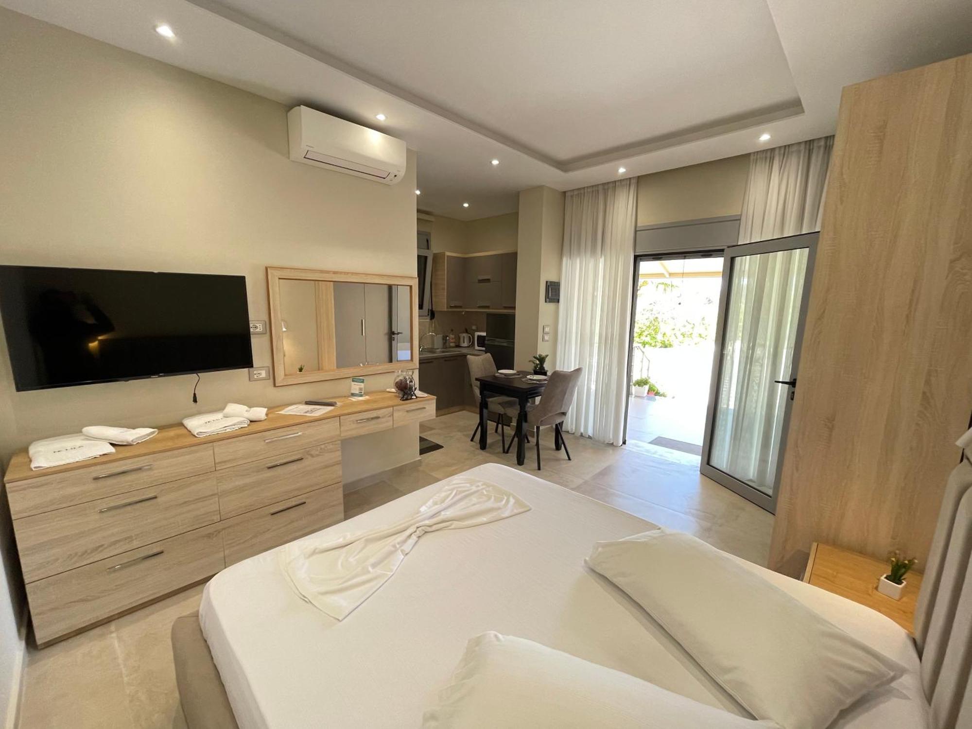 Arial Trinity Suites Vlorë Exterior foto