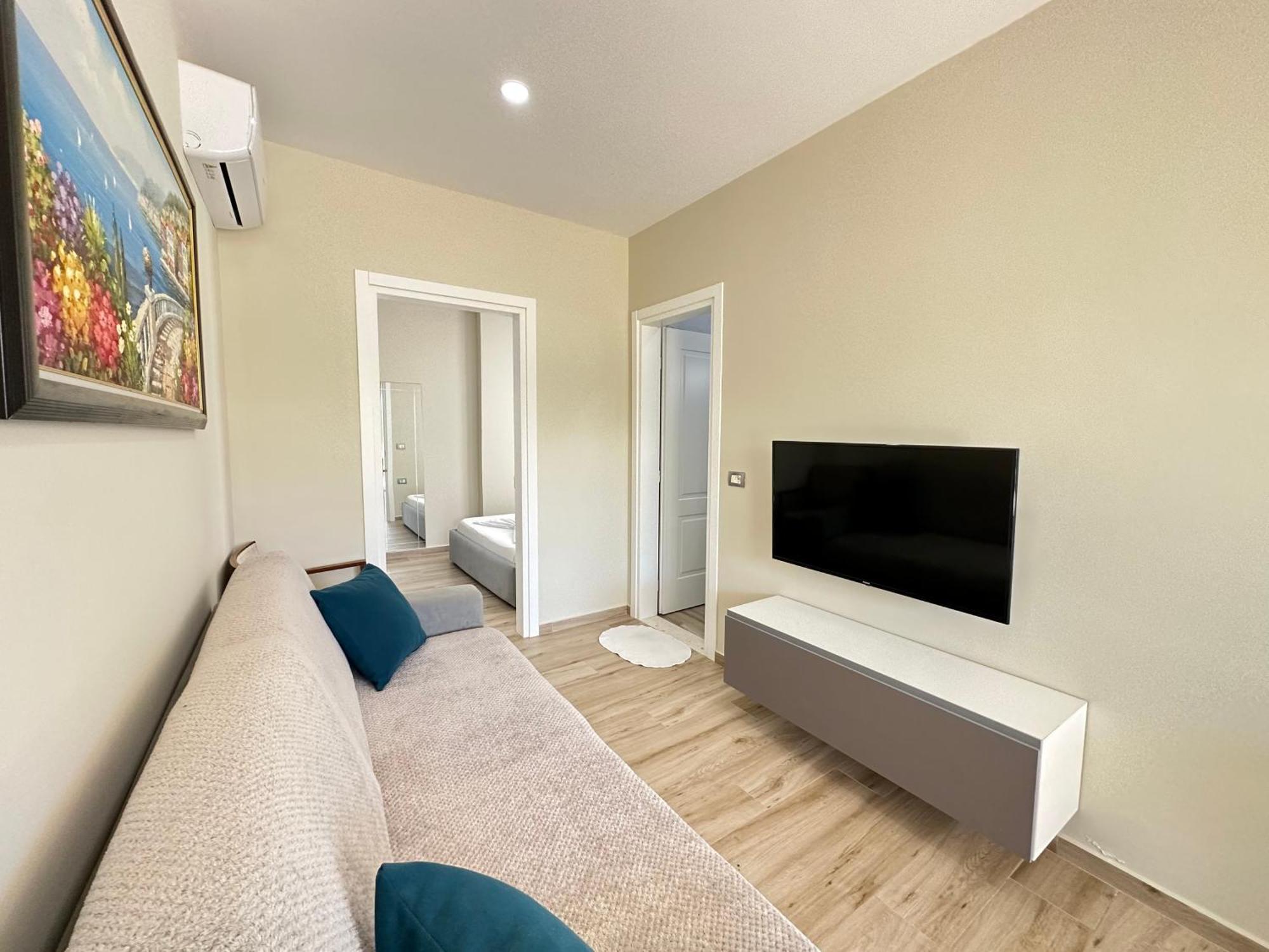 Arial Trinity Suites Vlorë Exterior foto