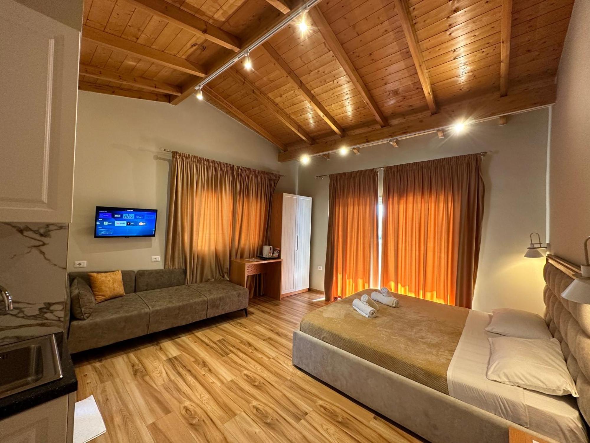 Arial Trinity Suites Vlorë Cameră foto