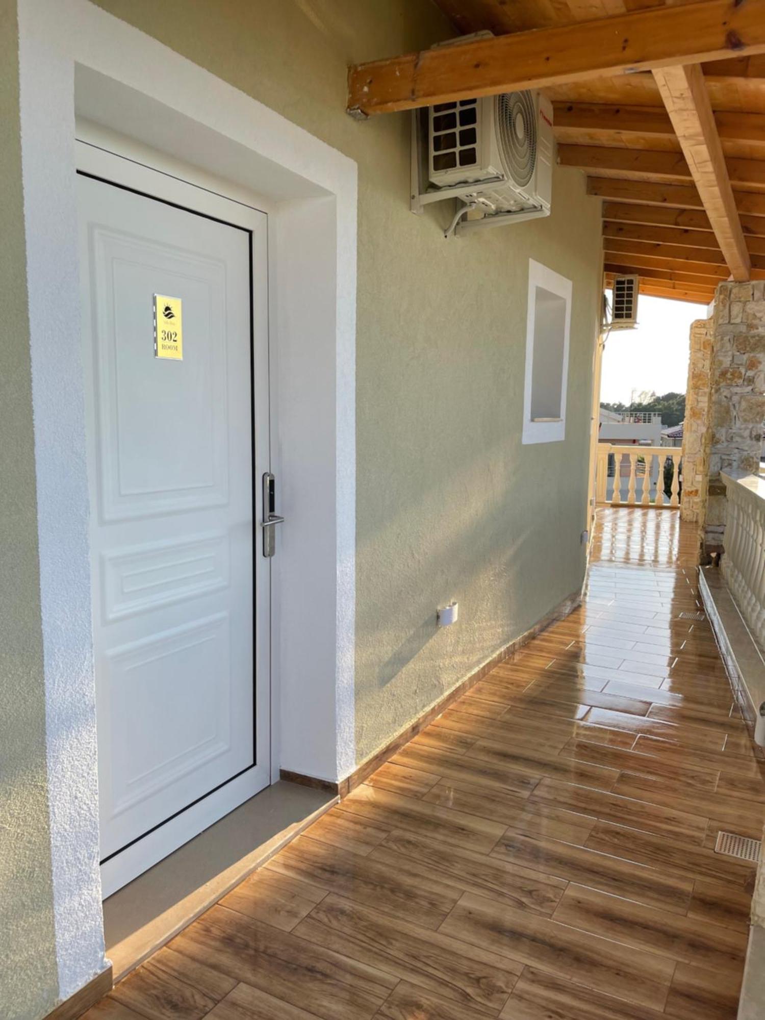 Arial Trinity Suites Vlorë Cameră foto