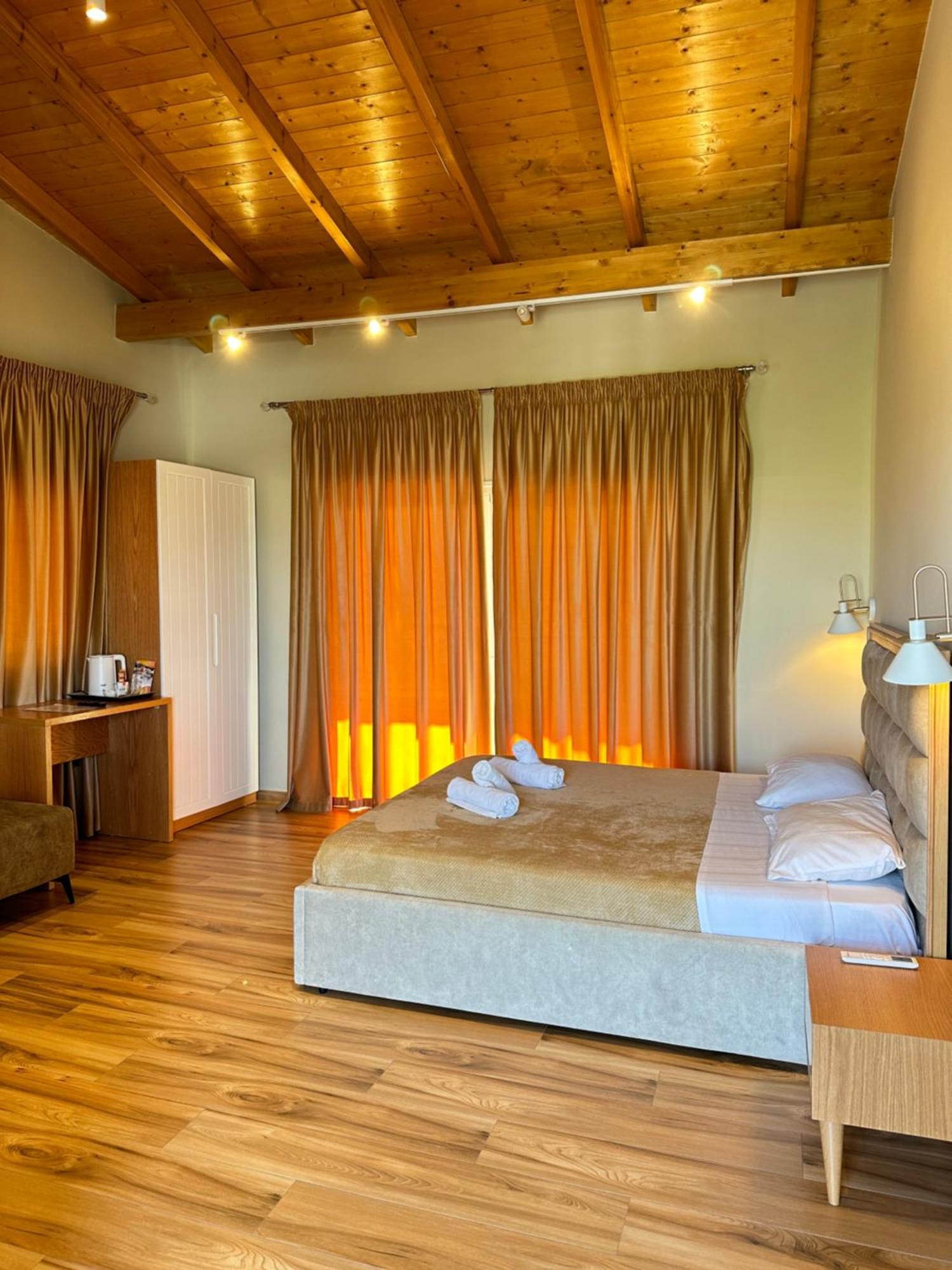 Arial Trinity Suites Vlorë Cameră foto