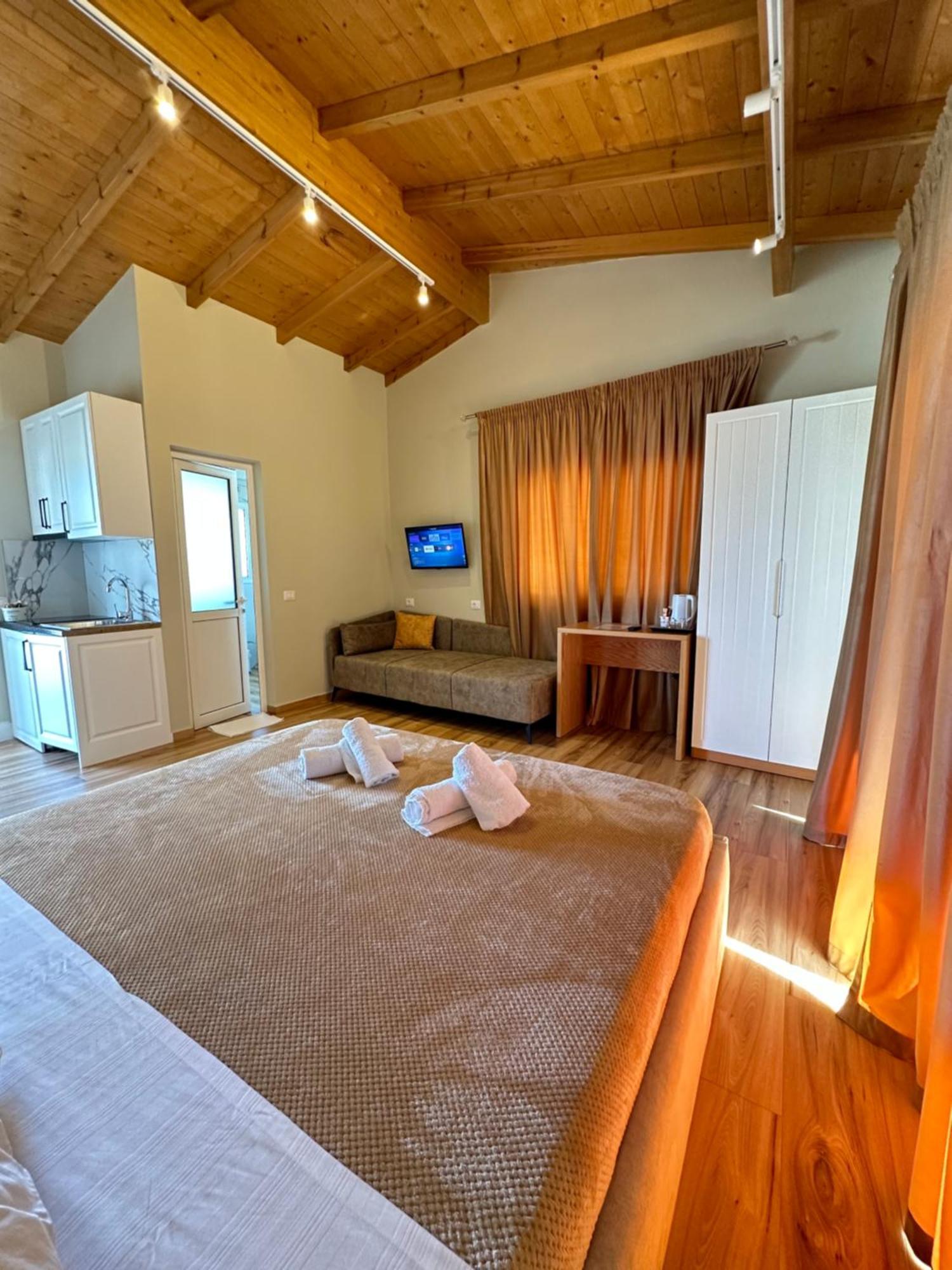 Arial Trinity Suites Vlorë Cameră foto